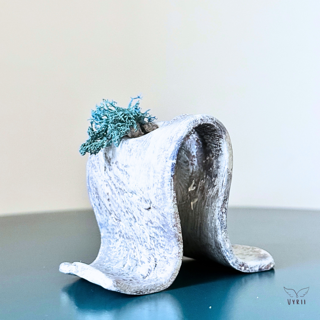 Slack Curl Vase