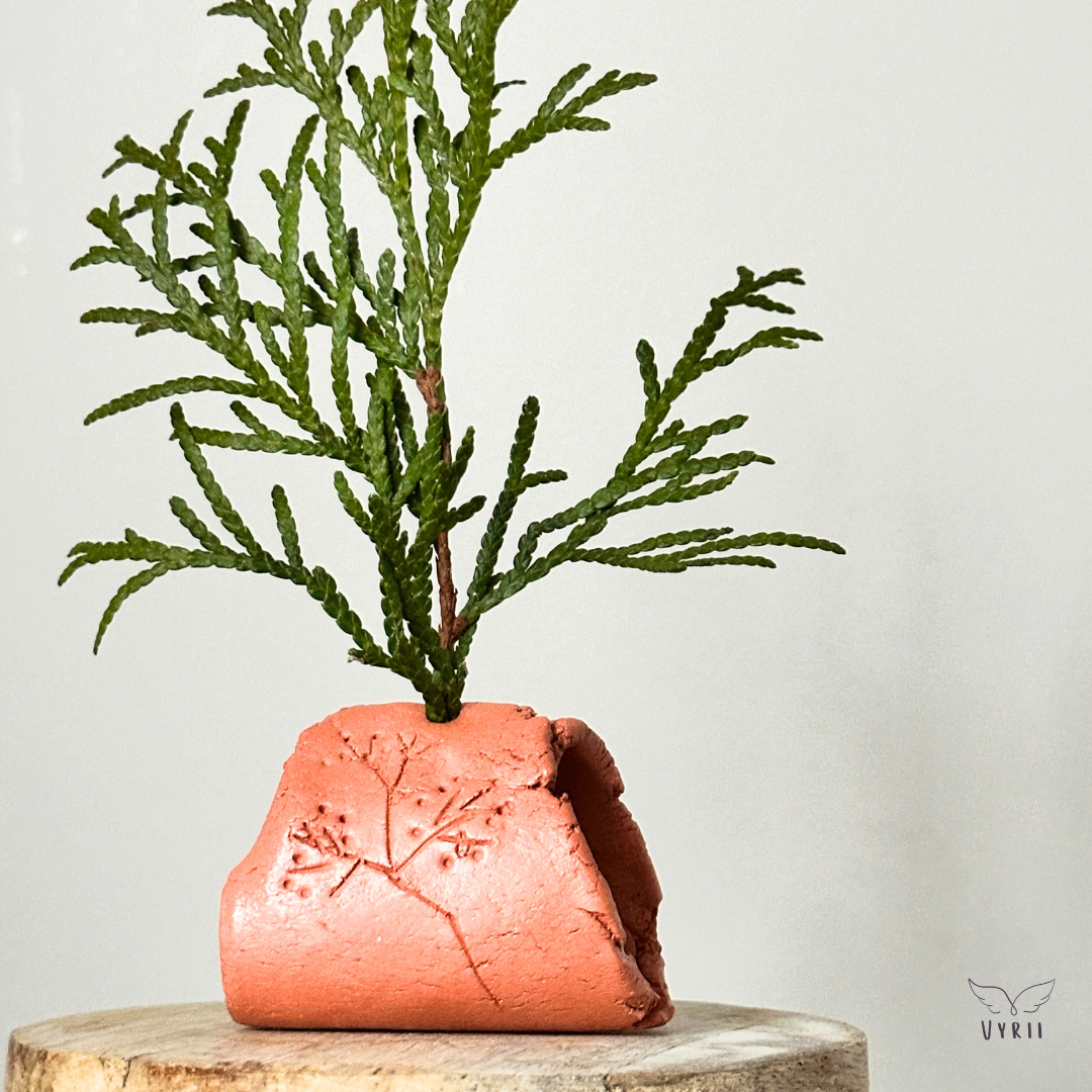 Miniature Pressed Leaf Vases: Rievaulx