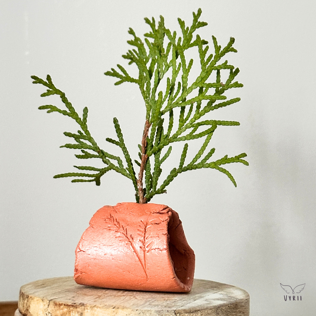 Miniature Pressed Leaf Vases: Rievaulx