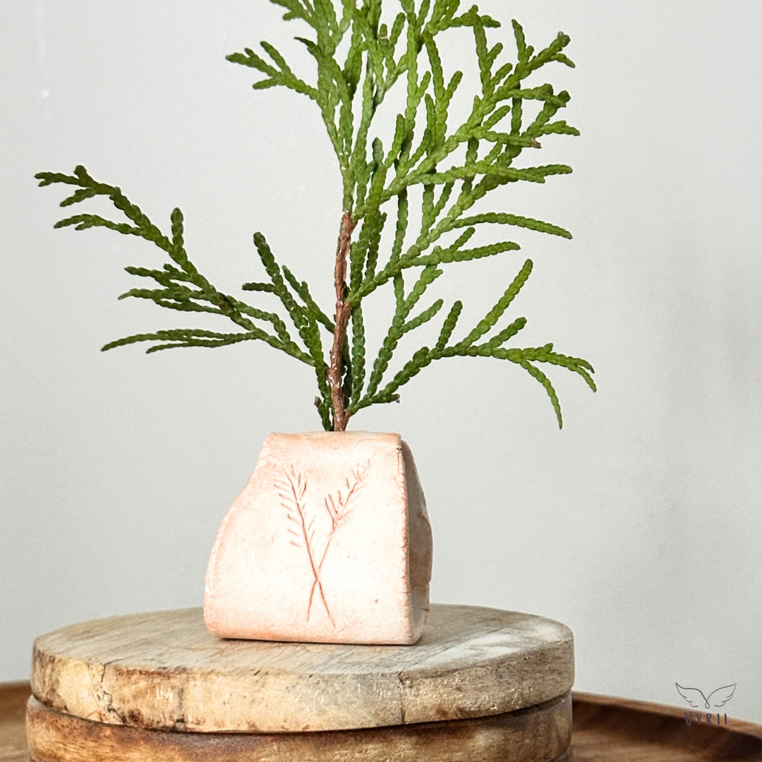 Miniature Pressed Leaf Vases: Rievaulx