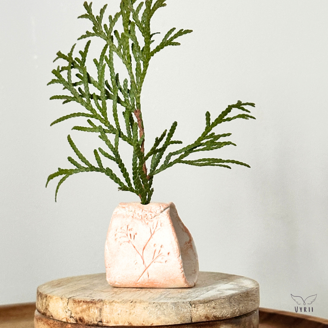 Miniature Pressed Leaf Vases: Rievaulx