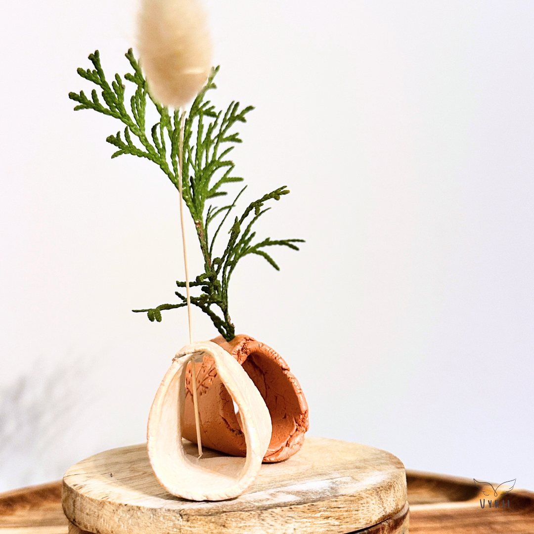 Miniature Pressed Leaf Vases: Rievaulx