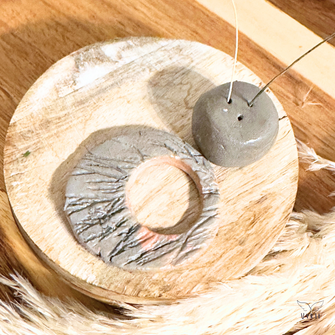 Miniature Pebble & Ring Stand Set: Jervaulx
