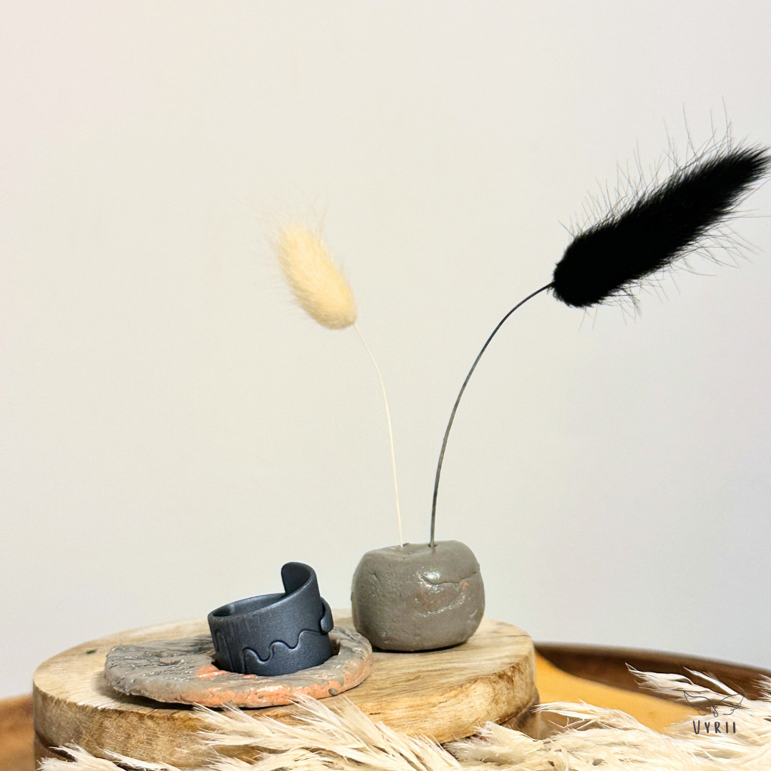 Miniature Pebble & Ring Stand Set: Jervaulx