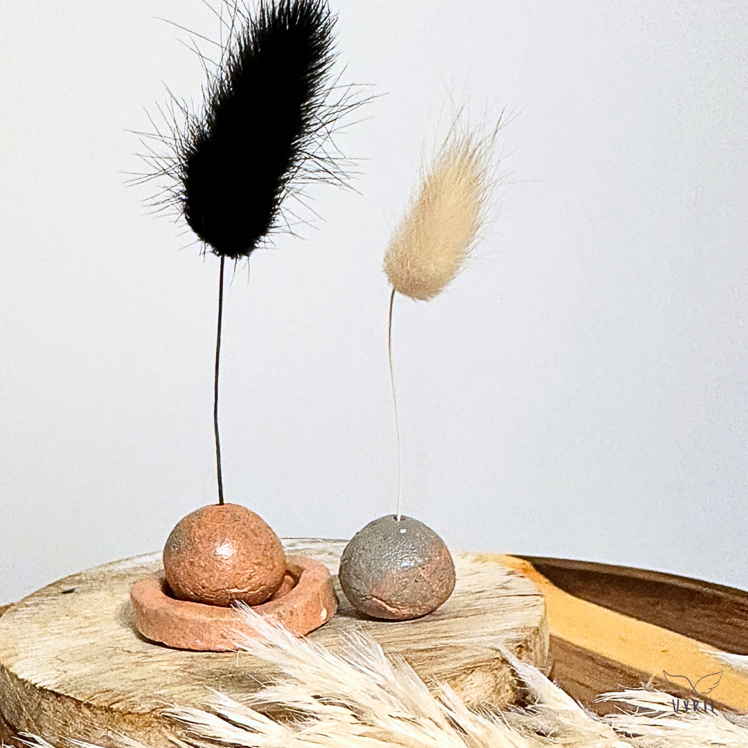 Miniature Pebbles & Ring Stand Set: Sutton