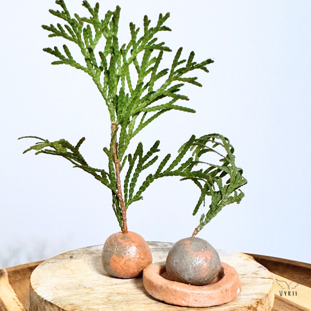 Miniature Pebbles & Ring Stand Set: Sutton