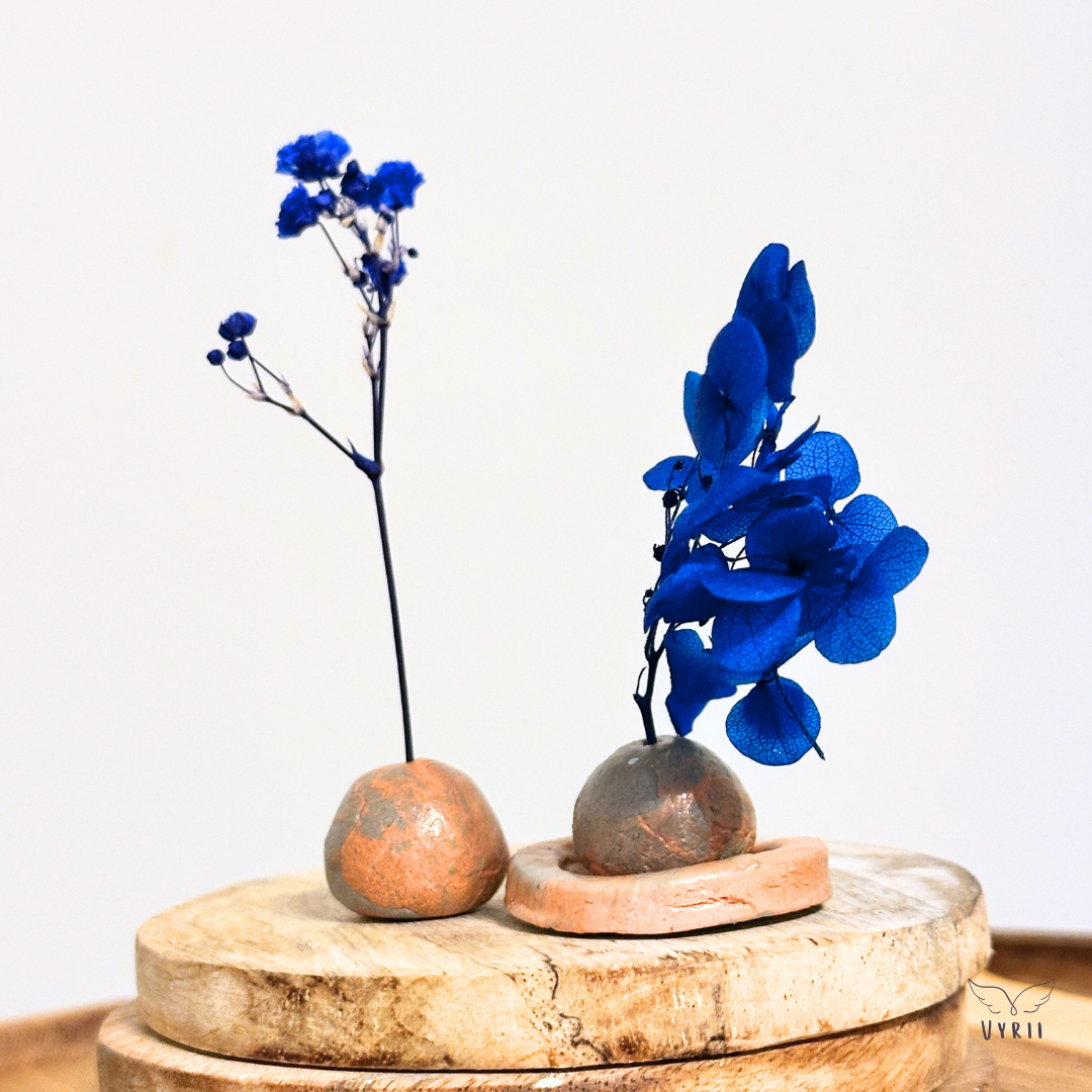 Miniature Pebbles & Ring Stand Set: Sutton