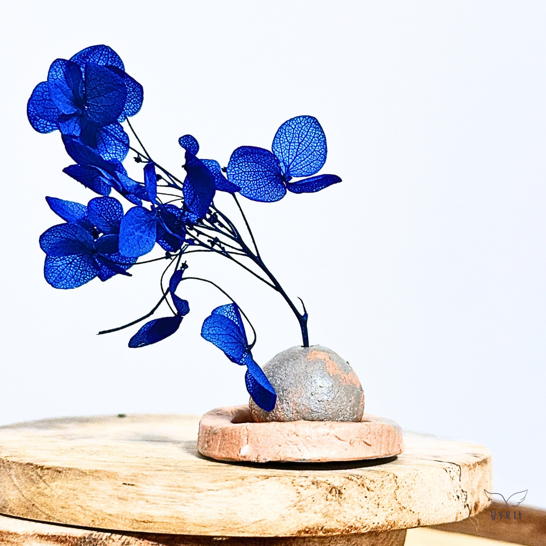 Miniature Pebbles & Ring Stand Set: Sutton