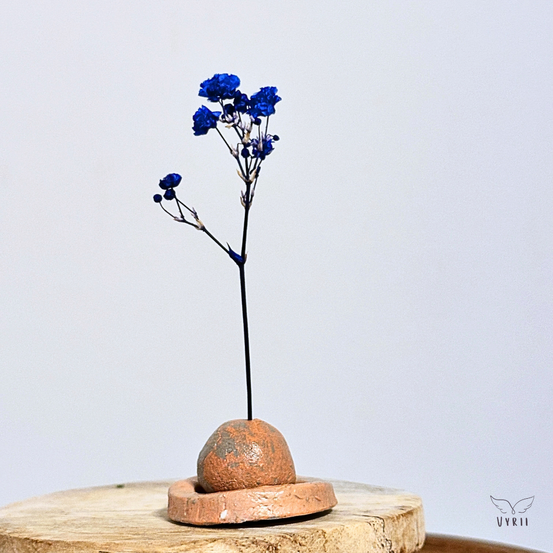 Miniature Pebbles & Ring Stand Set: Sutton